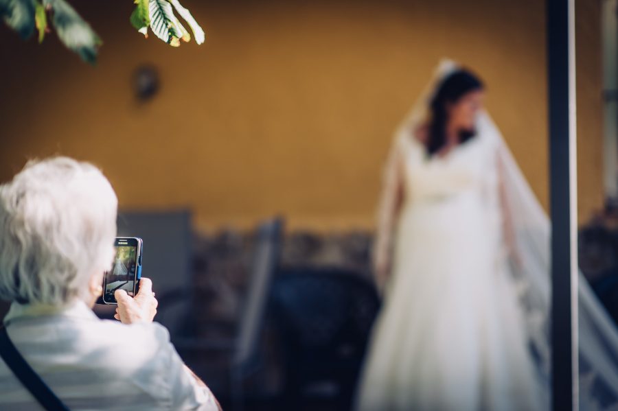 Momento espontáneo durante una boda real